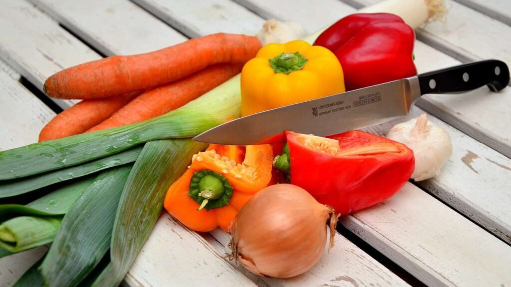 which knife is best for cutting vegetables