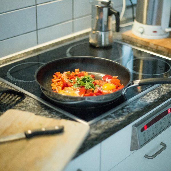 Should You Buy an Expensive Non-Stick Pan