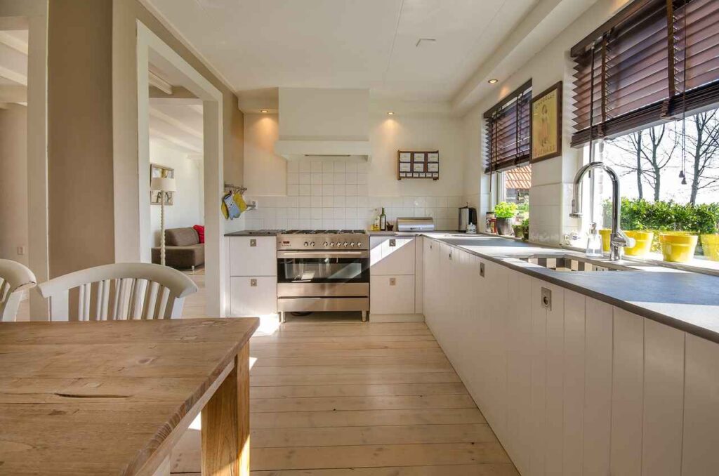 Kitchen Décor Inspiration Ideas for Small Spaces | 15 kitchen decoration ideas for small kitchen